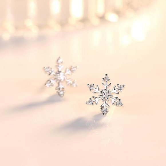 *NEW Sterling Silver Diamond Snowflake Earrings - Picture 3 of 7